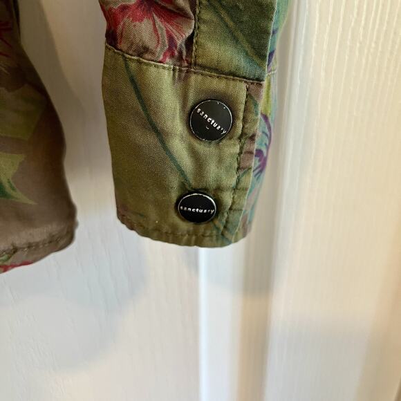 Sanctuary FloralFlage Boyfriend Tencel Blouse/ Green Floral Top - Picture 6 of 11